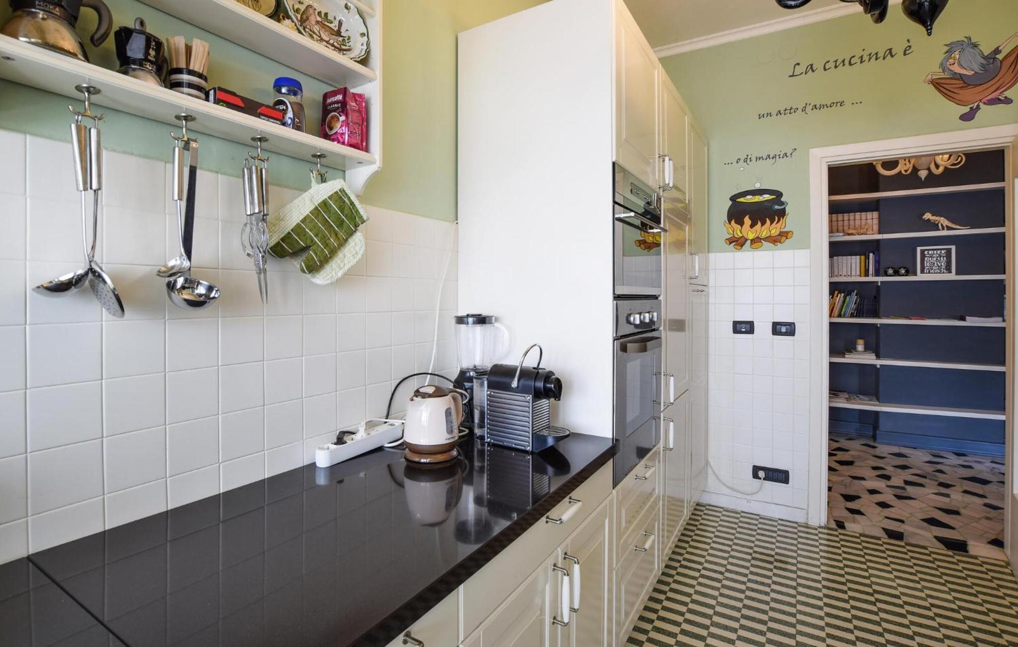 2 Bedroom Cozy Apartment In Gorizia Eksteriør billede